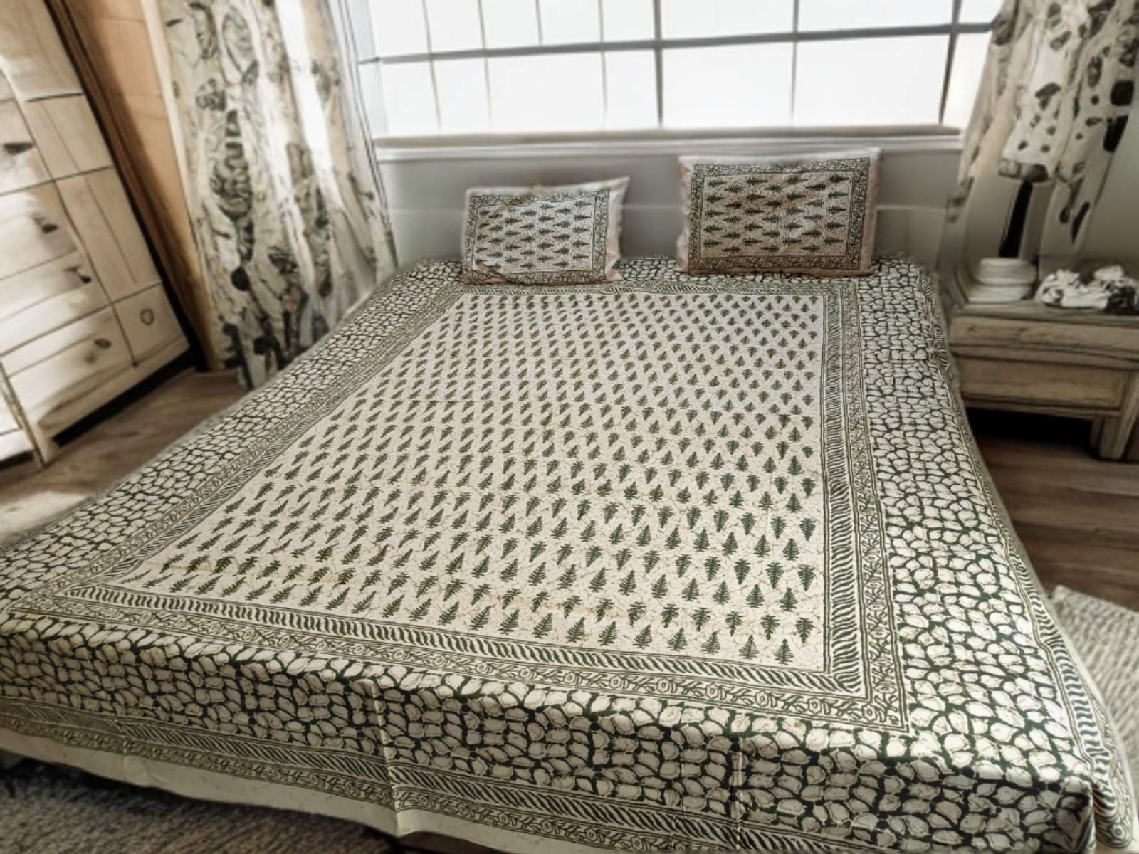 DOUBLE BED SHEET JAIPUR BATICK PRINT - GREEN (WITH 2 PILLOW COVERS)