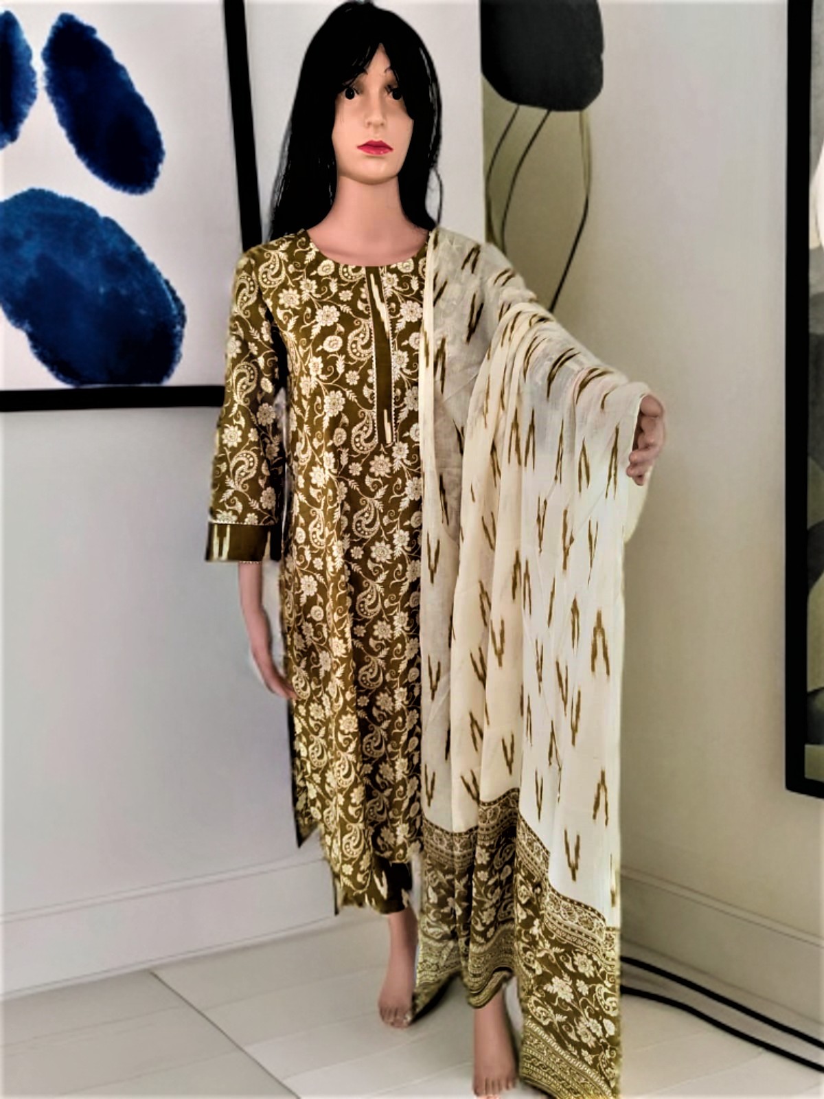 SUIT WITH DUPATTA – WHITE AND MEHENDI GREEN