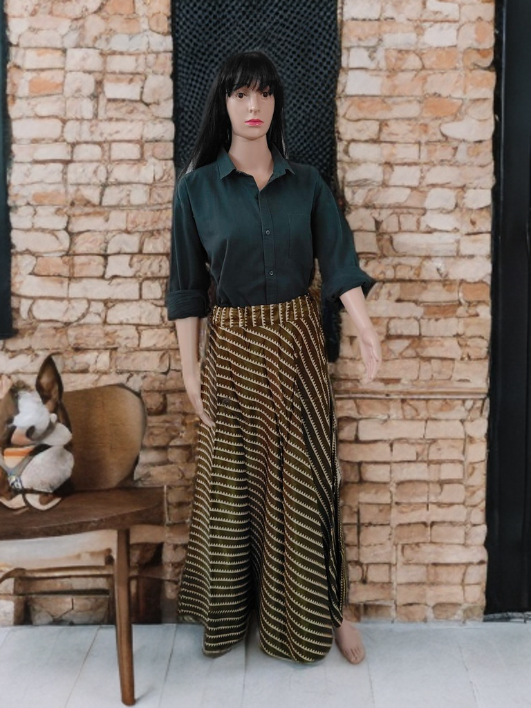 Bhujodi Modal Silk Skirt – Grace in Geometry, Luxury in Loom